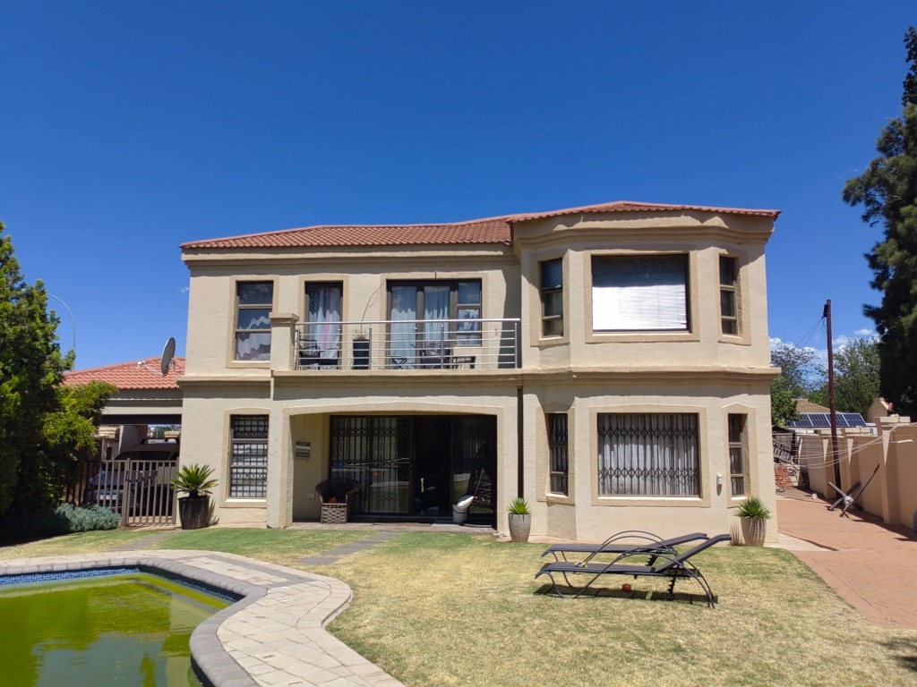 3 Bedroom Property for Sale in Universitas Free State